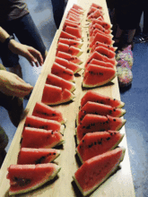 比赛吃瓜速度搞笑,比赛现场笑料横飞，吃瓜群众笑不活了！